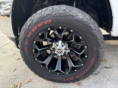 Used 2019 RAM 3500 Tradesman w/ Chrome Appearance Group image 11