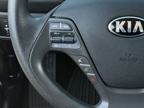 Used 2017 Kia Forte LX w/ LX Popular Plus Package image 14