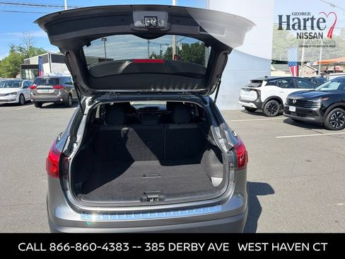 Used 2017 Nissan Rogue Sport SV w/ SV Premium Package AWD/4WD image 18