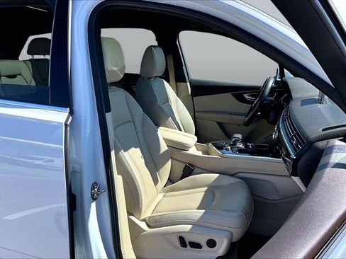 Used 2018 Audi Q7 3.0T Prestige AWD/4WD image 9