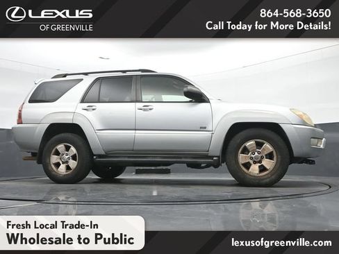Used 2004 Toyota 4Runner SR5 RWD image 11