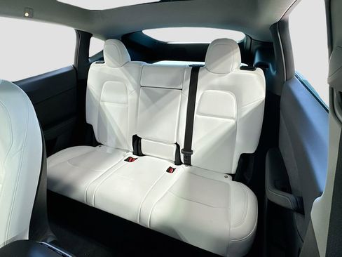 Used 2023 Tesla Model Y Long Range image 13