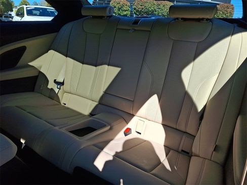 Used 2023 BMW 230i xDrive Coupe w/ Premium Package image 10