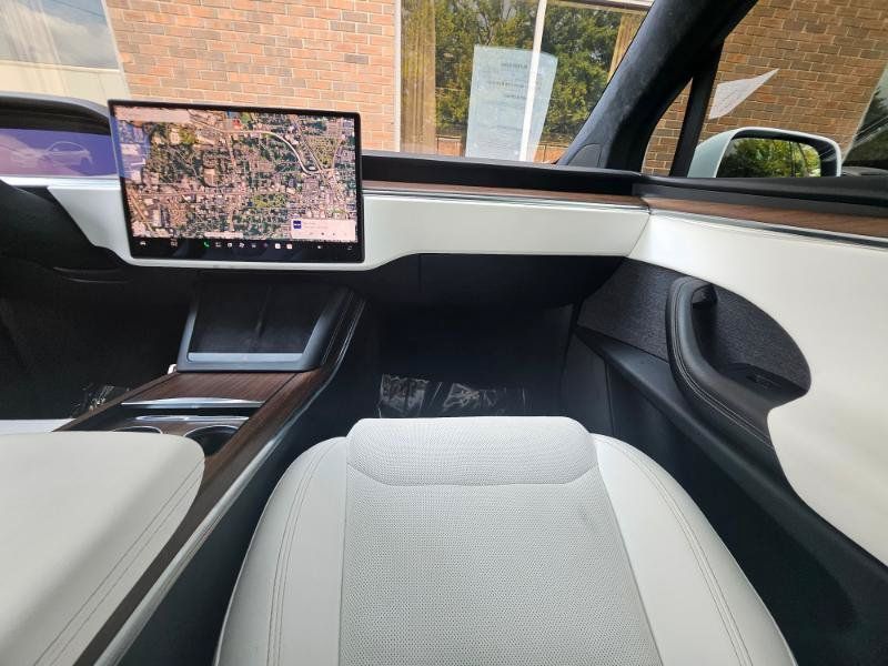 Used 2023 Tesla Model X AWD/4WD image 55