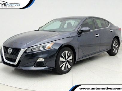 Used 2022 Nissan Altima 2.5 SV