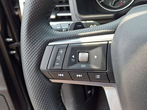 Used 2025 Mitsubishi Outlander SE AWD/4WD image 21