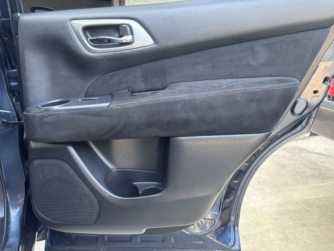 Used 2015 Nissan Pathfinder SV w/ Trailer Tow Package image 51