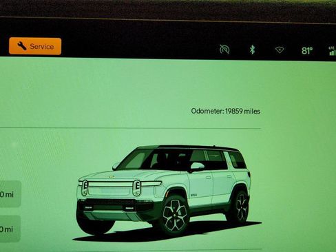 Used 2024 Rivian R1S Adventure AWD/4WD image 14
