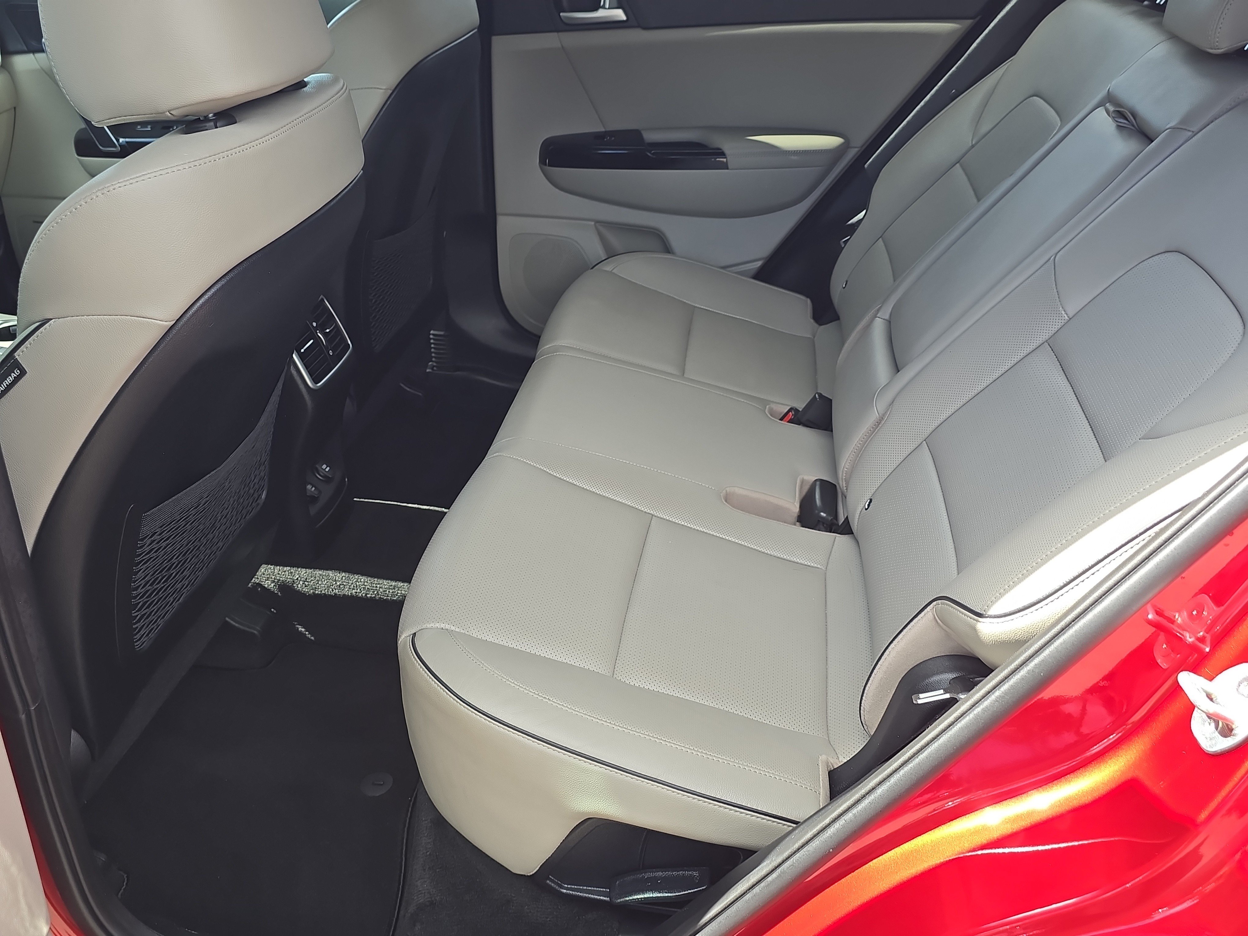 Used 2020 Kia Sportage EX w/ Option Group 15 FWD image 17