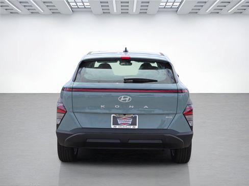 New 2027 Hyundai Kona SE AWD/4WD image 5