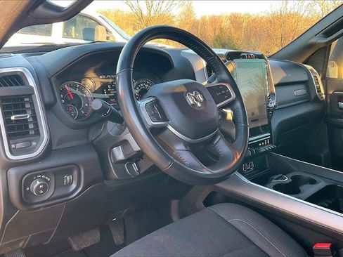 Used 2024 RAM 3500 Big Horn w/ Sport Appearance Package image 13