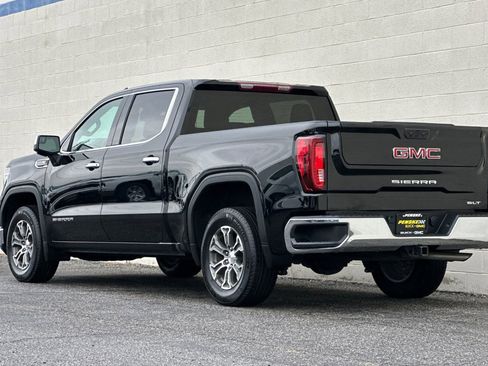 Certified 2025 GMC Sierra 1500 SLT image 6