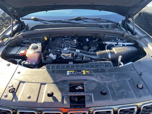 Used 2024 Jeep Grand Cherokee L Limited w/ Luxury Tech Group II image 27