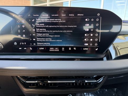 Used 2025 Audi Q6 e-tron Premium Plus w/ Premium Plus RWD image 22