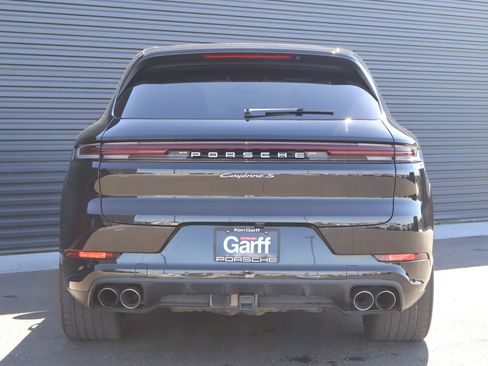 Used 2025 Porsche Cayenne S AWD/4WD image 10