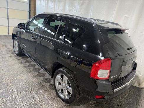 Used 2012 Jeep Compass Limited w/ Sun/Sound Group AWD/4WD image 4