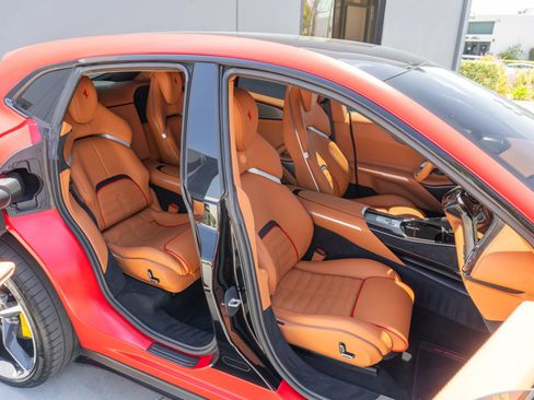 Used 2024 Ferrari Purosangue AWD/4WD image 62