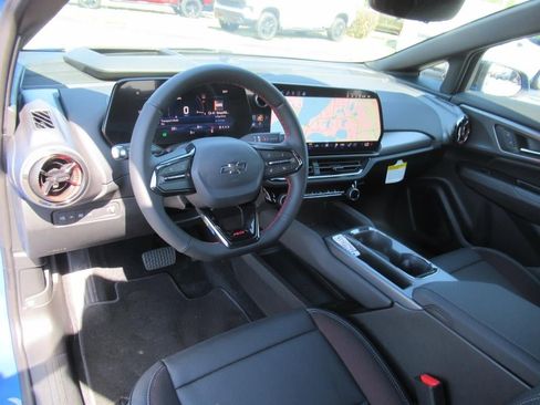 New 2025 Chevrolet Equinox EV RS w/ Convenience Package II image 16