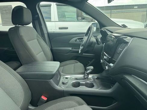Used 2023 Chevrolet Traverse LT w/ LPO, Floor Liner Package image 5