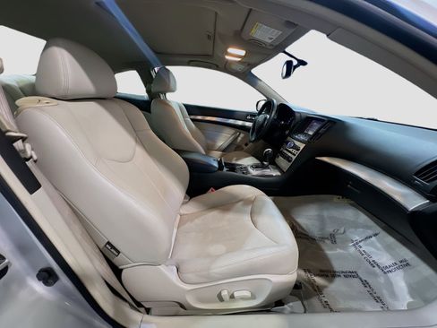 Used 2015 INFINITI Q60 AWD Coupe w/ Premium Package image 22