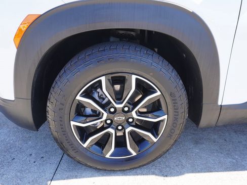 Used 2024 Chevrolet TrailBlazer ACTIV w/ Driver Confidence Package image 26