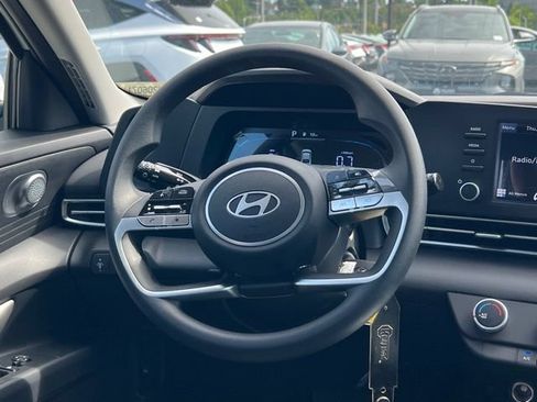 New 2026 Hyundai Elantra SE FWD image 12