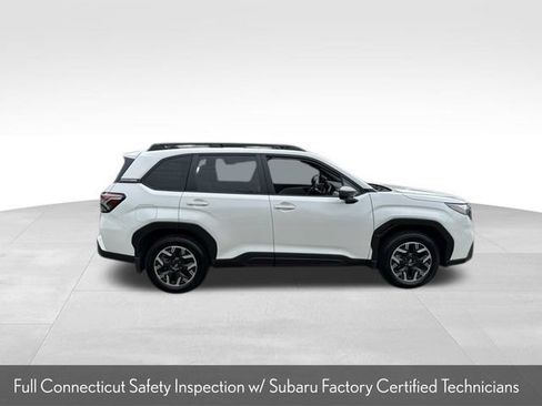 Certified 2025 Subaru Forester Premium AWD/4WD image 9