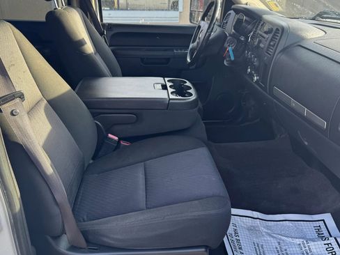 Used 2010 Chevrolet Silverado 2500 LT w/ Exterior Plus Package image 15