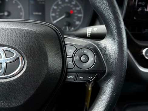 Used 2024 Toyota Corolla LE image 36