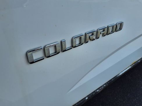 Used 2017 Chevrolet Colorado W/T image 2