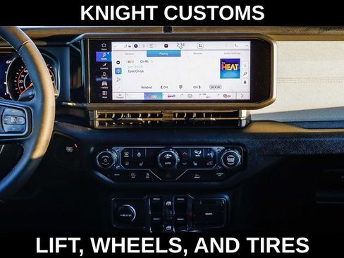 New 2025 Jeep Gladiator Sport image 14