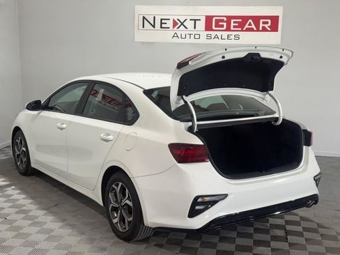 Used 2020 Kia Forte LXS FWD image 32