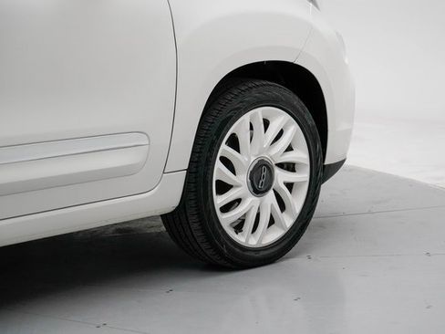 Used 2020 FIAT 500L Lounge image 7