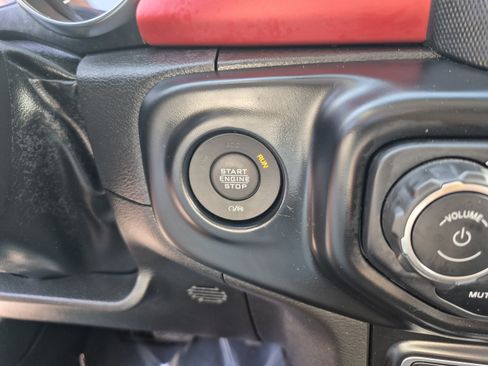 Used 2022 Jeep Wrangler Rubicon w/ LED Lighting Group AWD/4WD image 28
