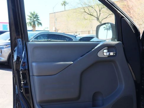 Used 2019 Nissan Frontier SV image 36