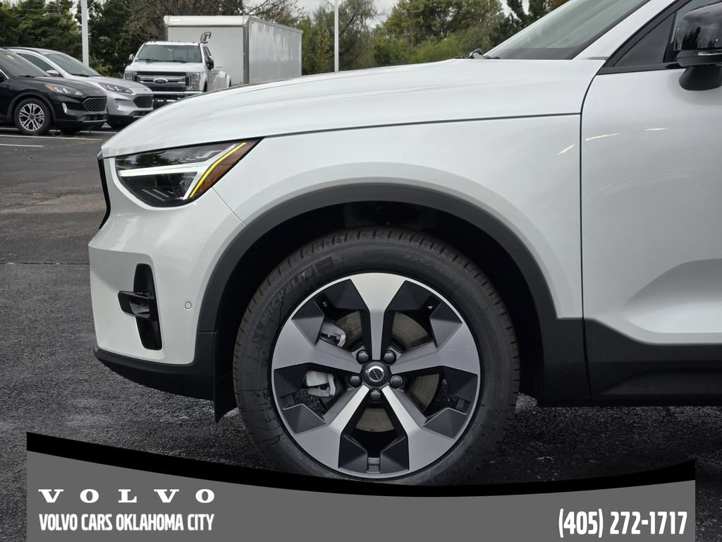 Used 2026 Volvo XC40 B5 Plus w/ Protection Package Premier AWD/4WD image 6