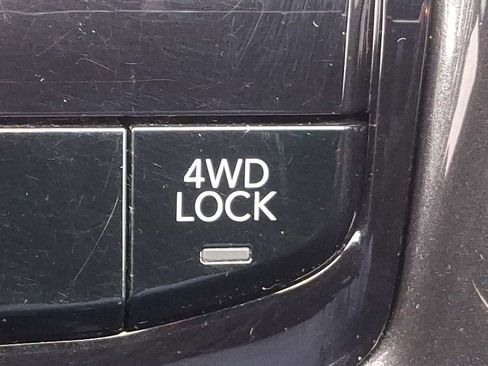 Used 2023 Jeep Compass Latitude image 25