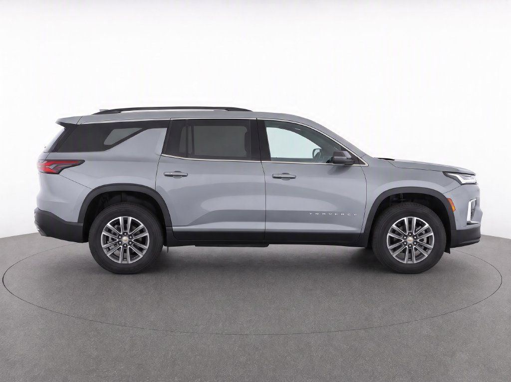 Used 2023 Chevrolet Traverse LT AWD/4WD image 7