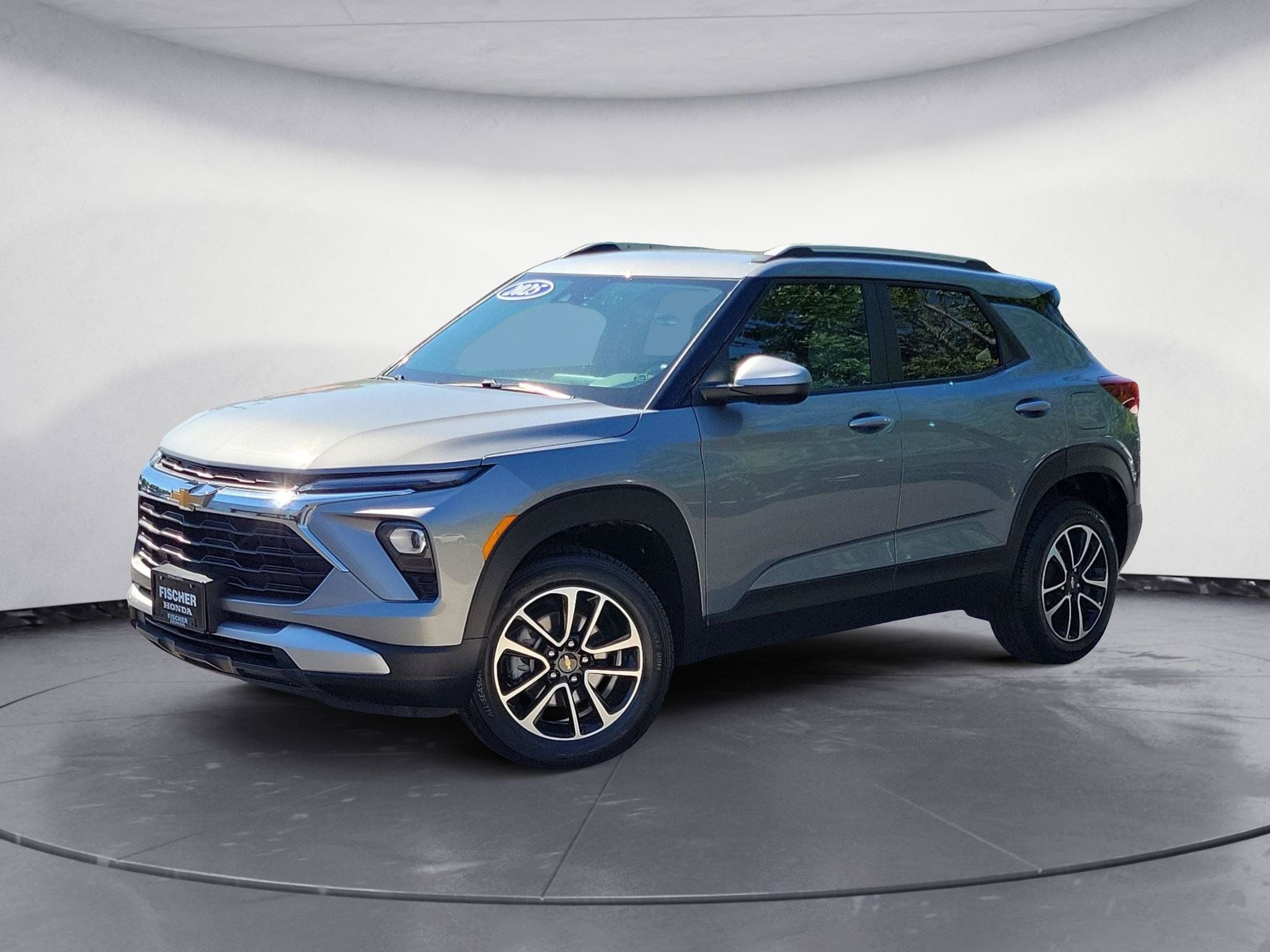 Used 2025 Chevrolet TrailBlazer LT AWD/4WD image 1