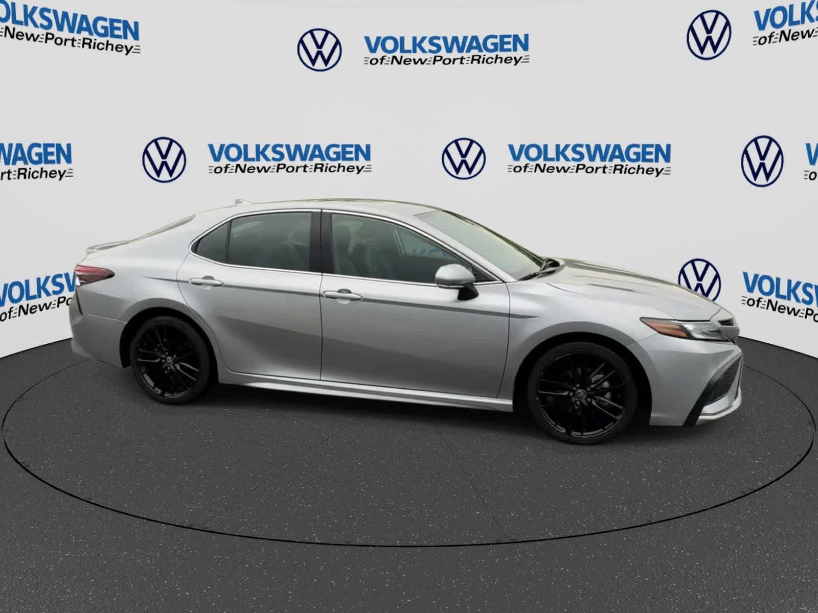 Used 2024 Toyota Camry XSE FWD image 9