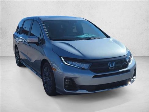 New 2026 Honda Odyssey Touring image 3