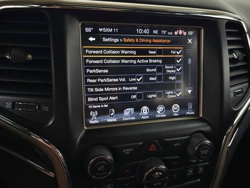 Used 2015 Jeep Grand Cherokee Overland w/ Advanced Technology Group AWD/4WD image 29