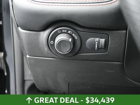 Used 2025 Dodge Durango GT AWD/4WD image 19