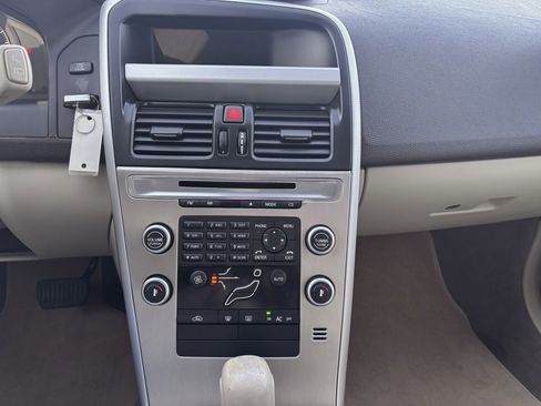 Used 2010 Volvo XC60 3.2 image 26