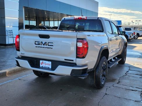 New 2026 GMC Canyon Elevation w/ Convenience Package image 4