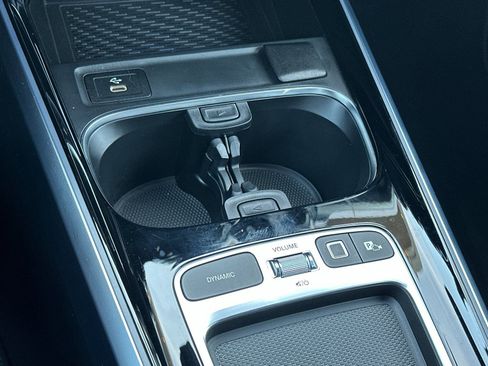 Certified 2025 Mercedes-Benz GLB 250 4MATIC image 20