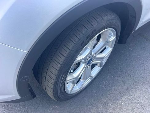 Used 2019 Ford Escape Titanium AWD/4WD image 41
