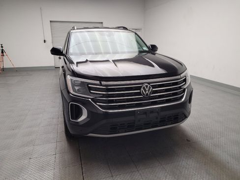 Used 2024 Volkswagen Atlas SE FWD image 14