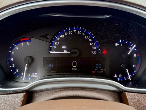 Used 2014 Cadillac SRX Luxury image 24