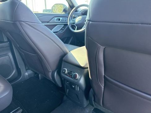 New 2026 Ford Explorer Platinum image 19